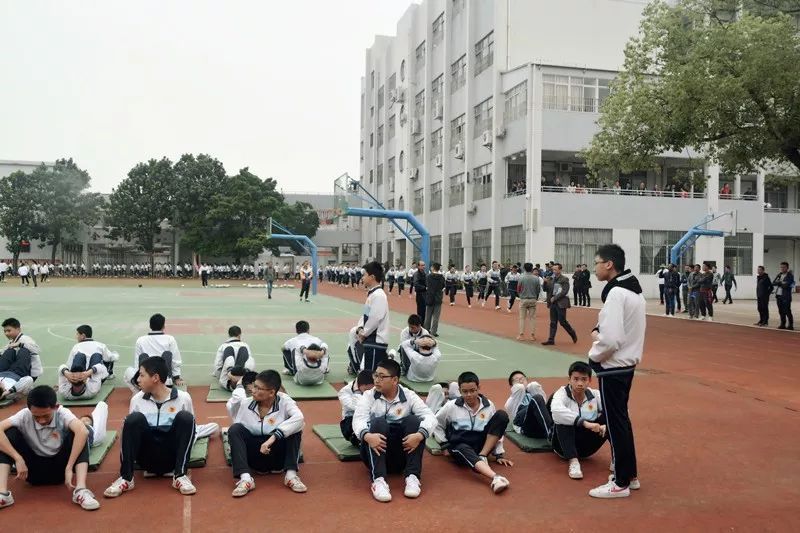 平博体育 平博体育官方网站 平博体育APP下载足彩APP引导用户“曲线下注” 彩民本金难收回