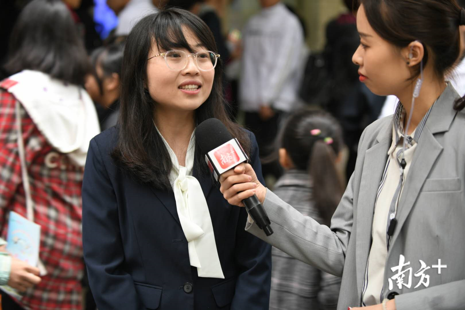 方雨接受南方+采访时给出了学习语文的建议:“语文是一个重积累的学科,多读多写,读写结合,相信未来就会走得更远。” 方雨接受南方+采访时给出了学习语文的建议:“语文是一个重积累的学科,多读多写,读写结合,相信未来就会走得更远。”