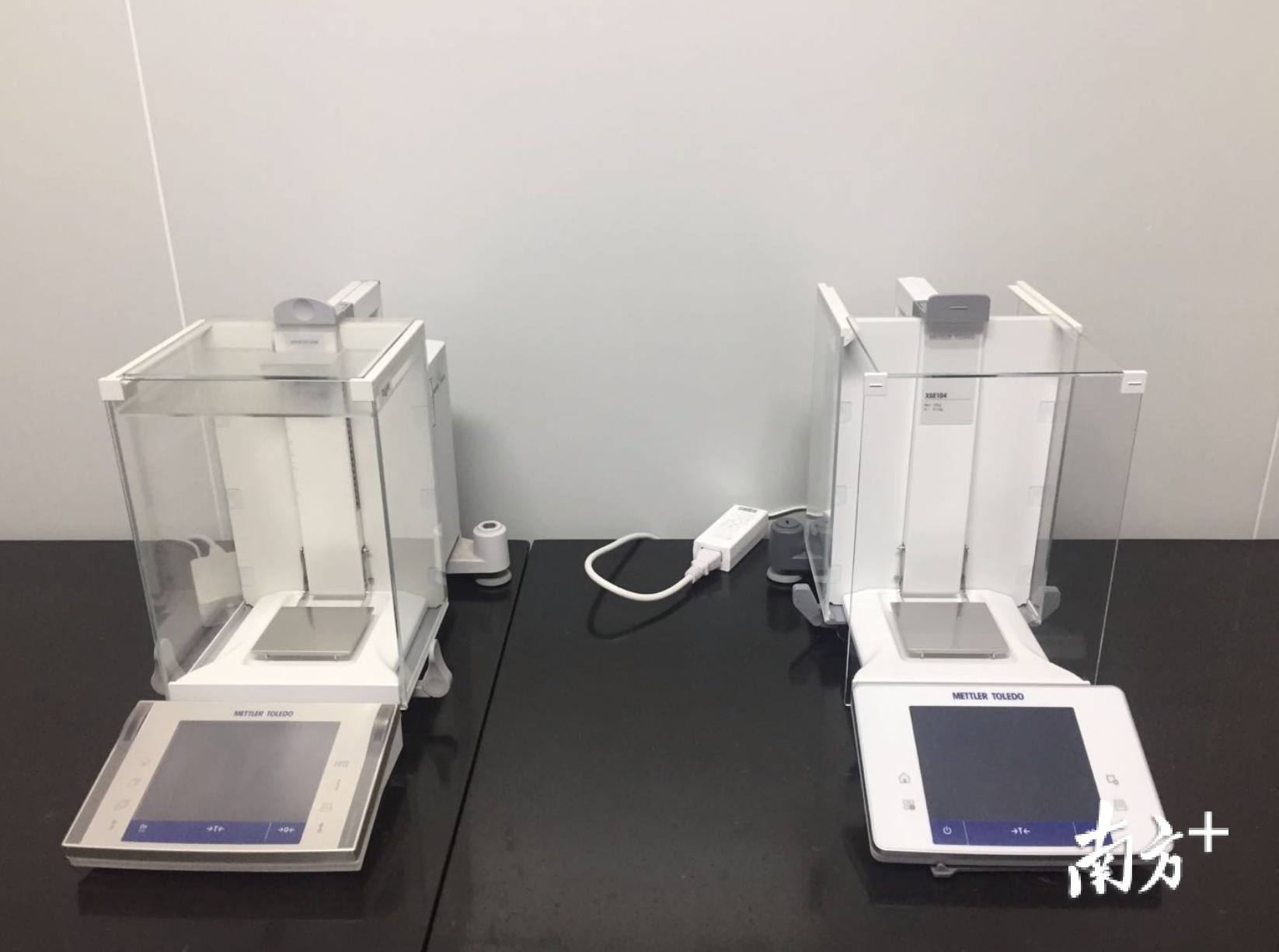 检测中心配备冷冻研磨仪、全自动前处理仪、毒品快速检测仪、超高效液相色谱-四极杆串联飞行时间质谱联用仪各1台。