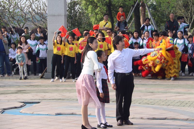 《我和我的祖国》三水版快闪，在佛山50公里徒步三水线起点处惊艳亮相