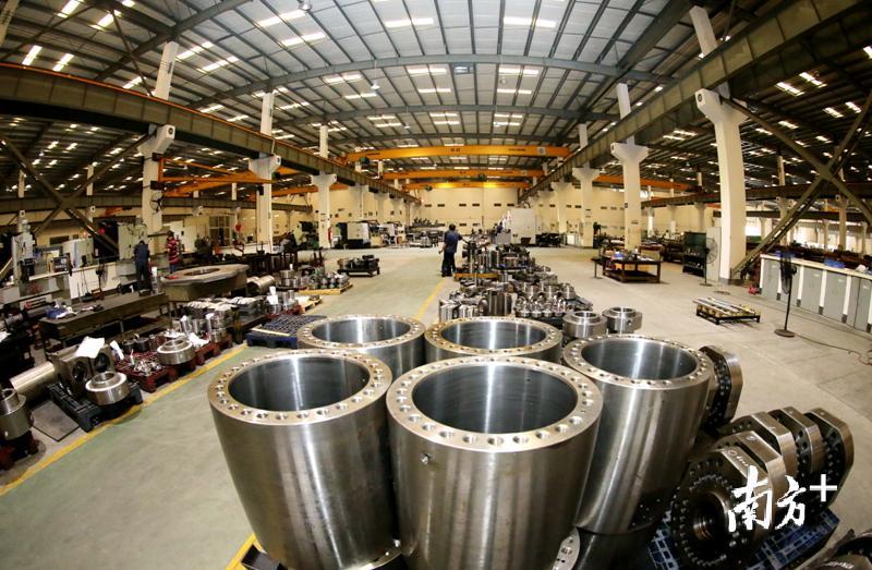 韶关液压件厂。 张伟 摄