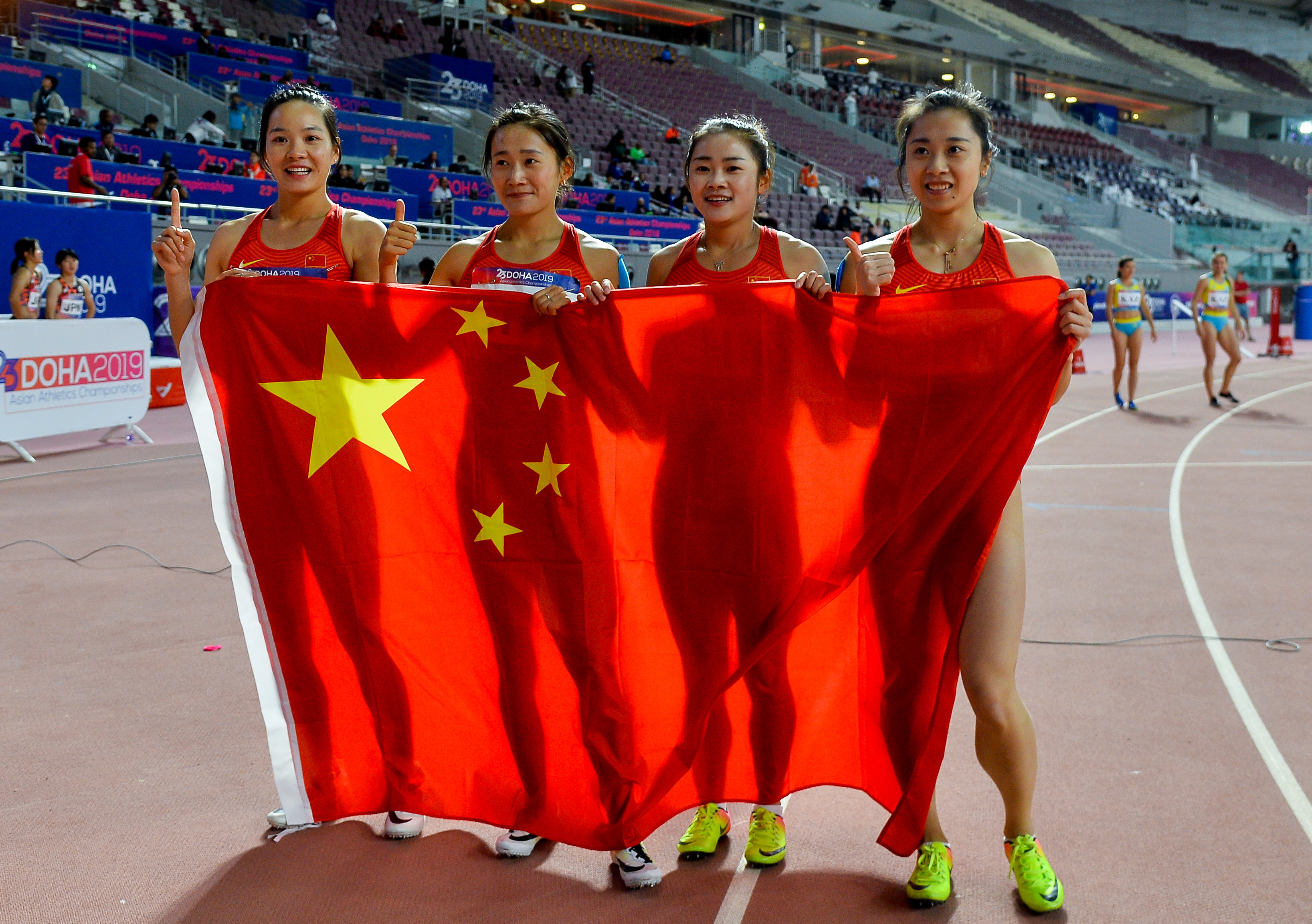 中国女子接力队图片