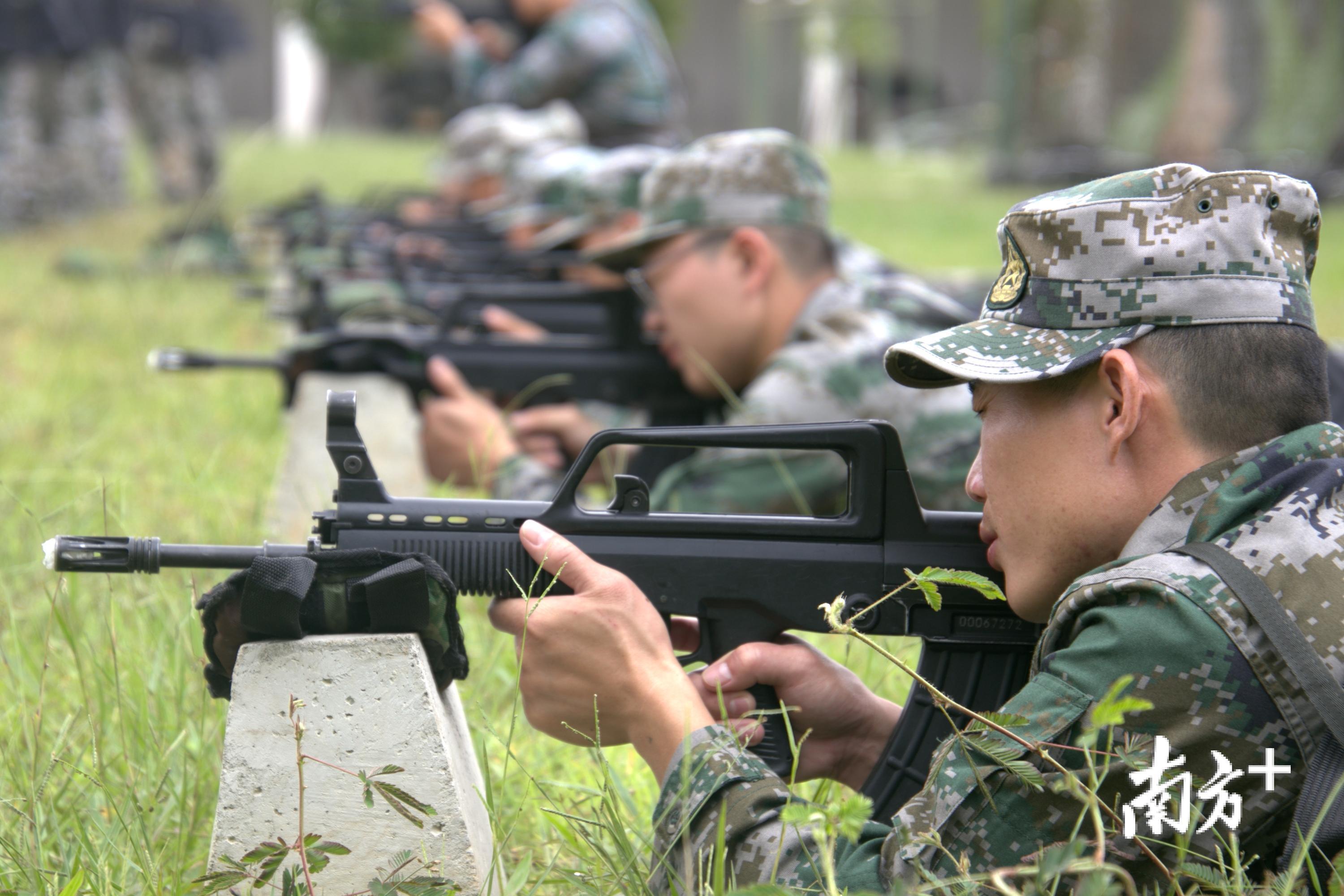 湛江某预备役旅驻茂名预任官兵参加军官训练暨教学法集训