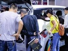 三天一个价、交车延长…下手还是捂紧钱包？|金九银十探车市