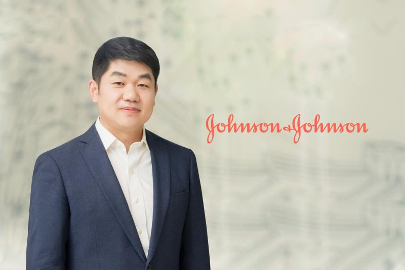 强生（中国）有限公司美妆和头发护理品类总经理邓旭