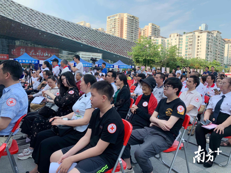 器官捐献者家人参加活动