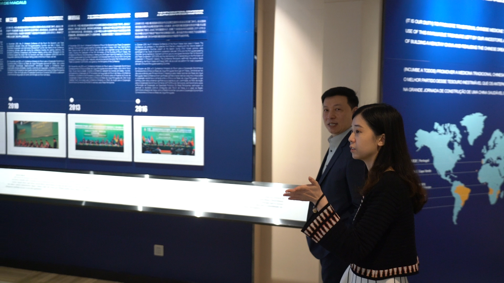 今年4月，企业入驻粤澳合作中医药科技产业园，蔡健华带记者参观。