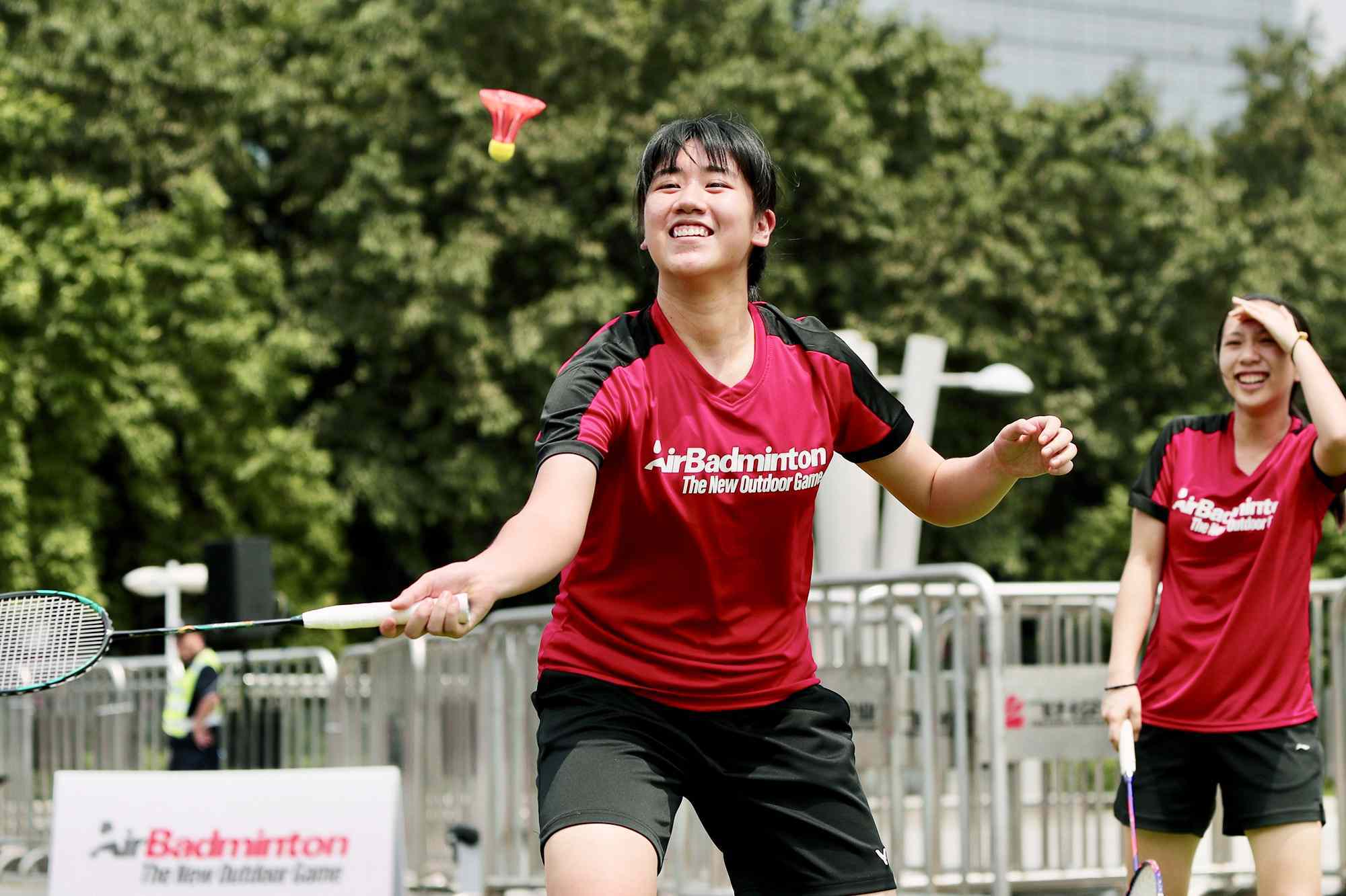 世界羽联于广州全球发布户外羽毛球让爱好者随时随地玩起来