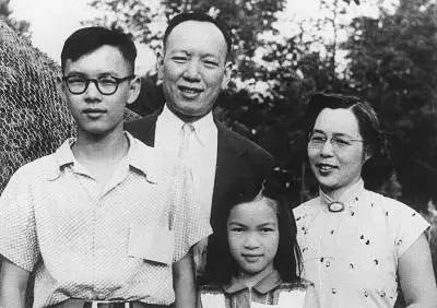 贝聿铭年少时与家人的合影