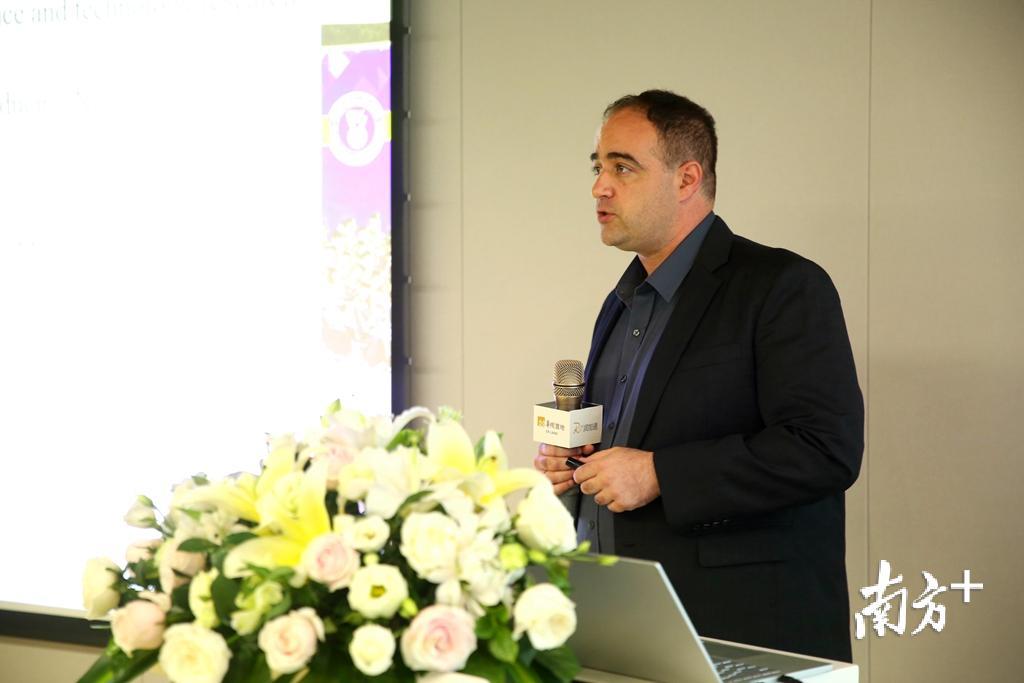 广东以色列理工学院生物科技和食品工程研究科学家Udi Sarig 教授。