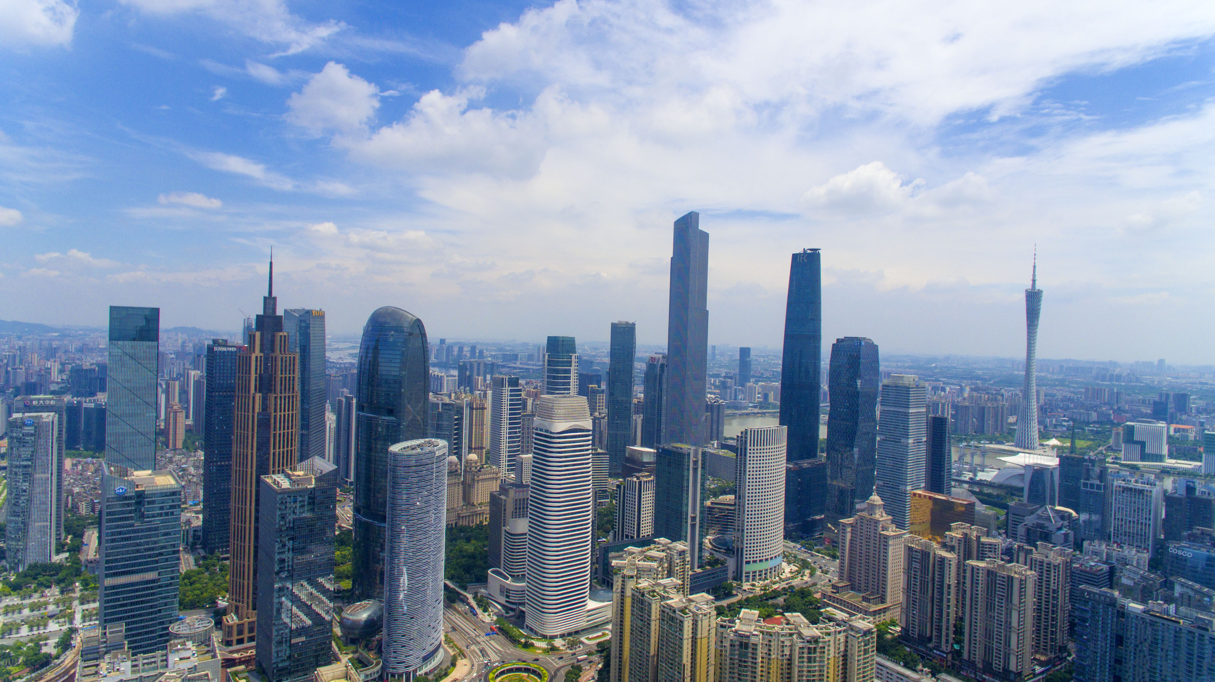 强调广州要充分发挥国家中心城市和综合性门户城市引领作用,全面增强