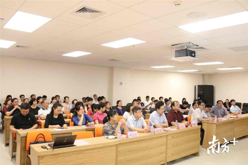 全国名老中医药专家曹烨民工作室在罗湖中医院揭牌 全国名老中医药专家曹烨民工作室在罗湖中医院揭牌