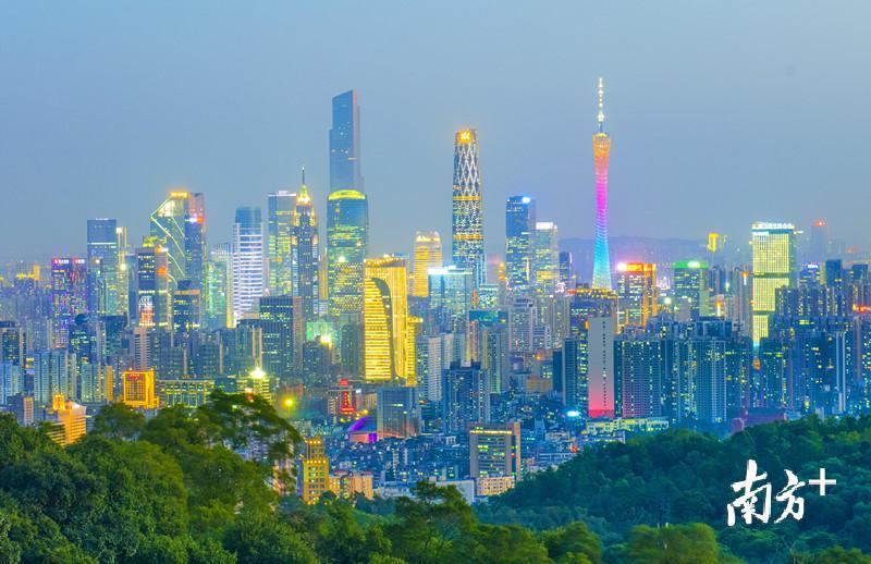 未来,广州的城市画卷令人期待。 摄影:肖雄 未来,广州的城市画卷令人期待。 摄影:肖雄