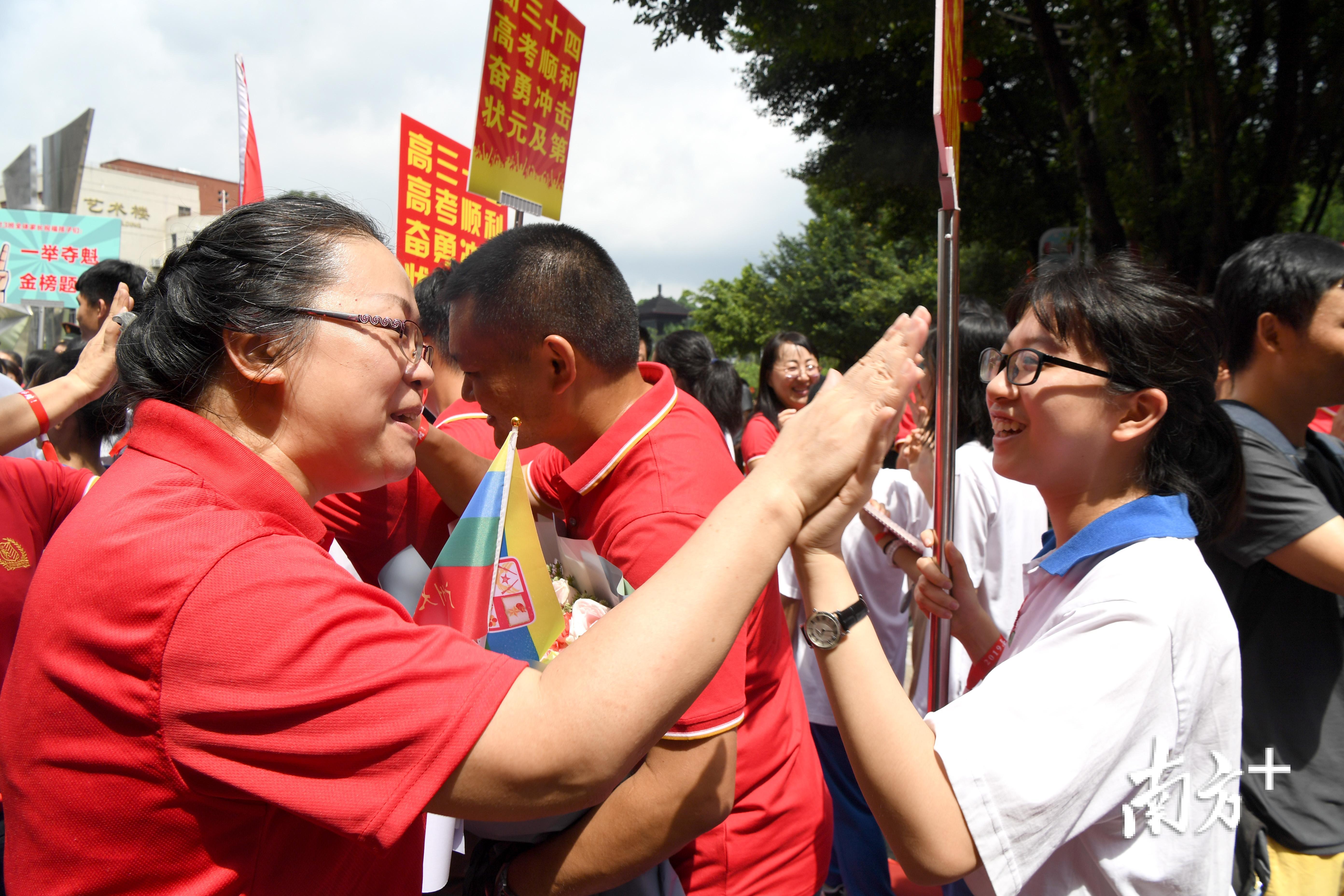 多图|高考倒计时,探访广州高三"最后一课"