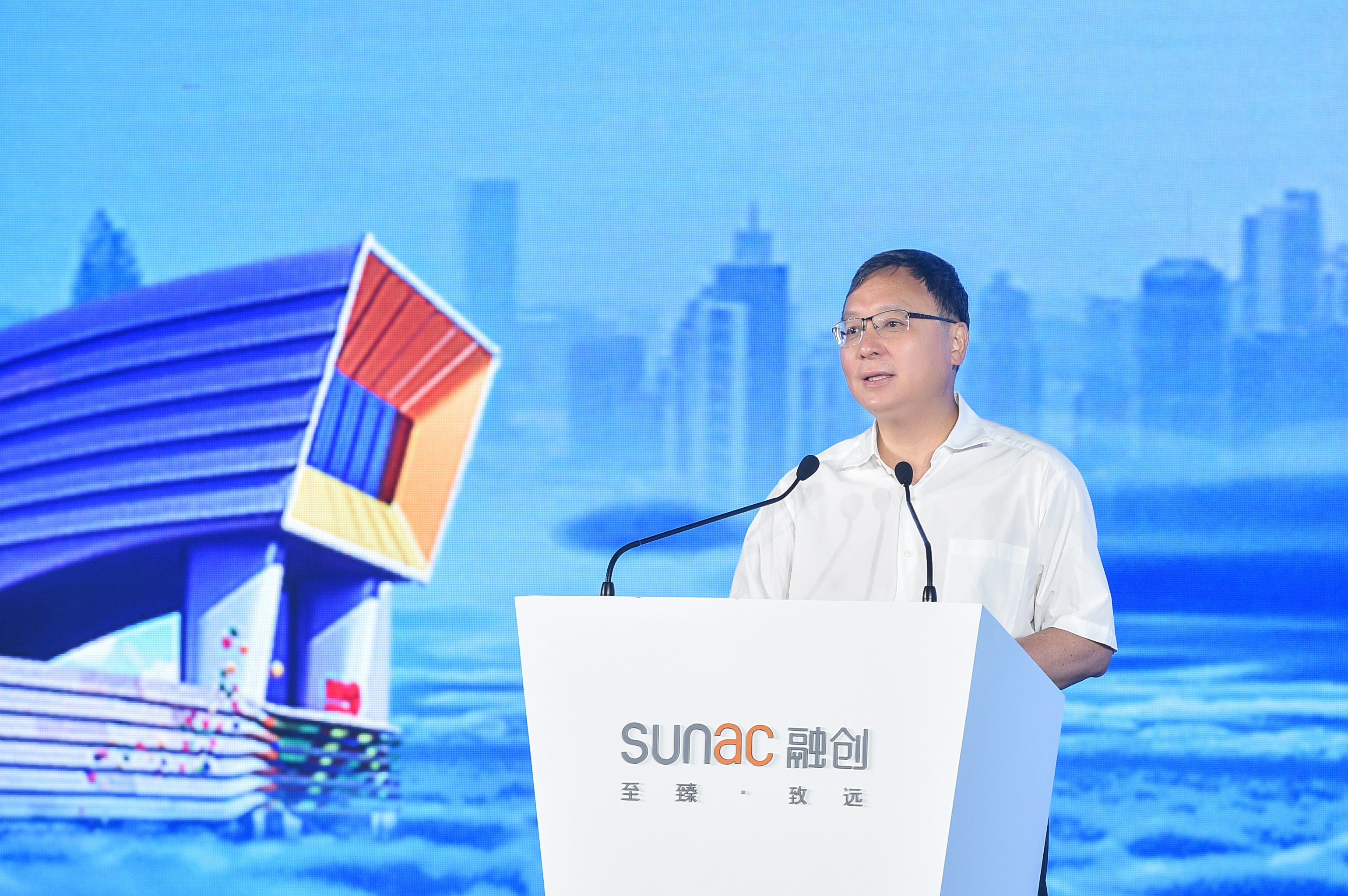 广州市市委常委、常务副市长陈志英。