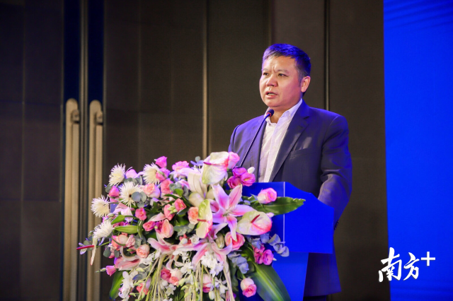 深圳市副市长王立新