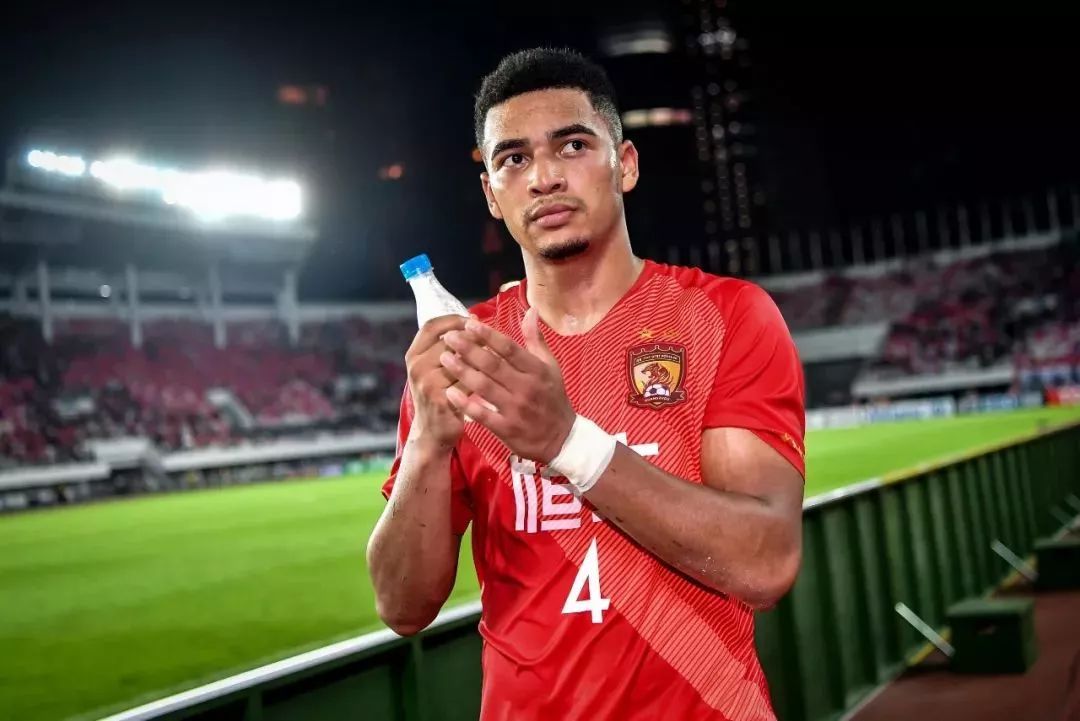 恒大球员布朗宁寻亲成功!外祖父竟是江门人…归化成功可能改姓