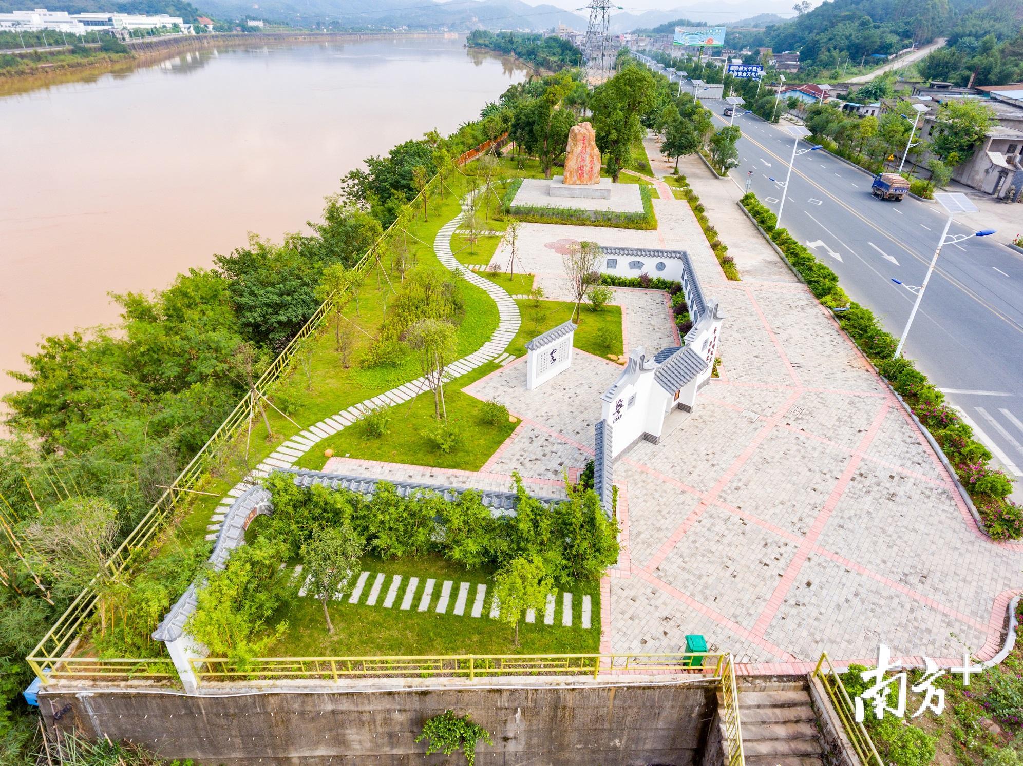 雁洋桥头公园。 雁洋桥头公园。