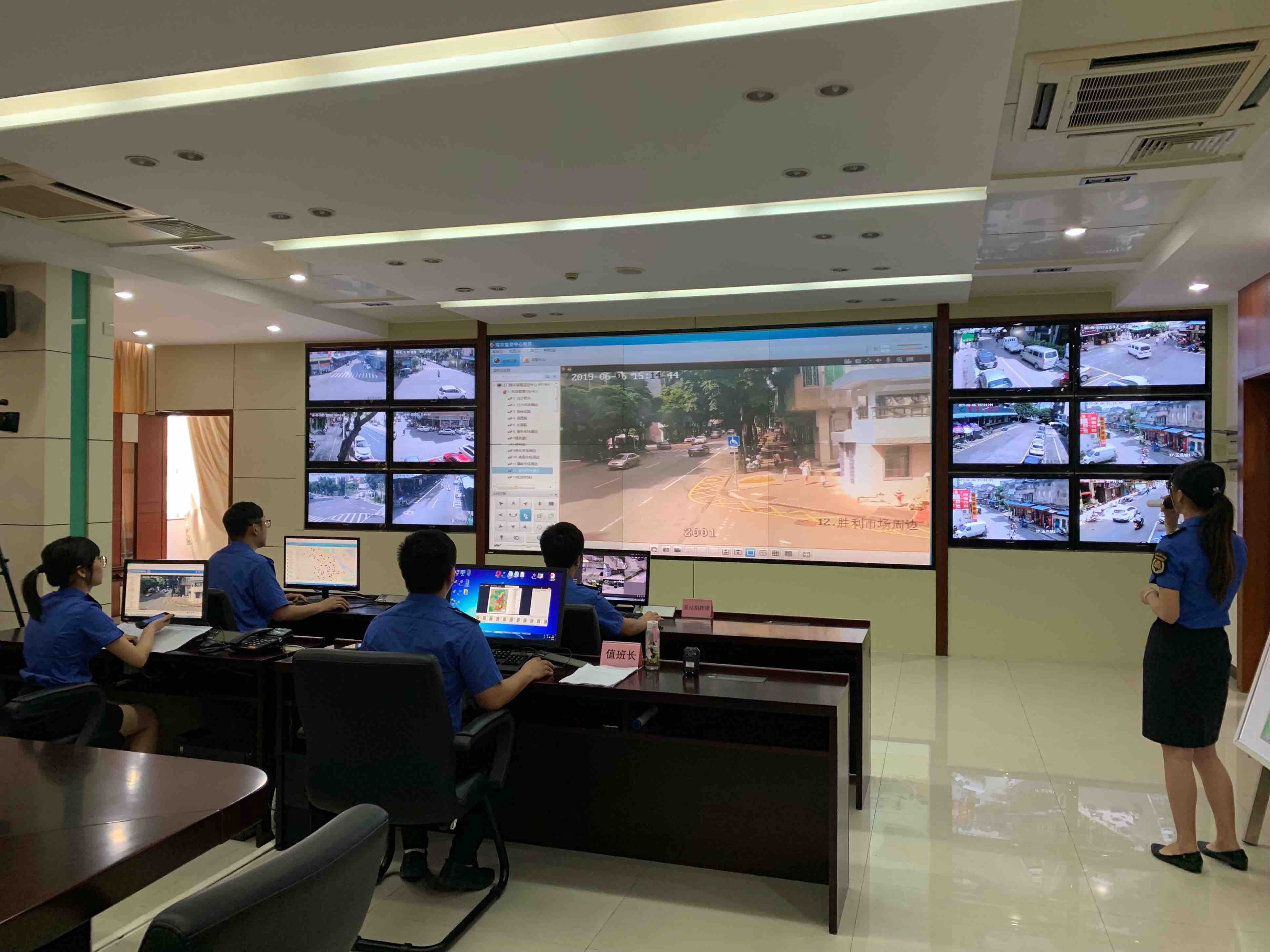 10分钟到现场广东首个城管110应急指挥中心江门上线