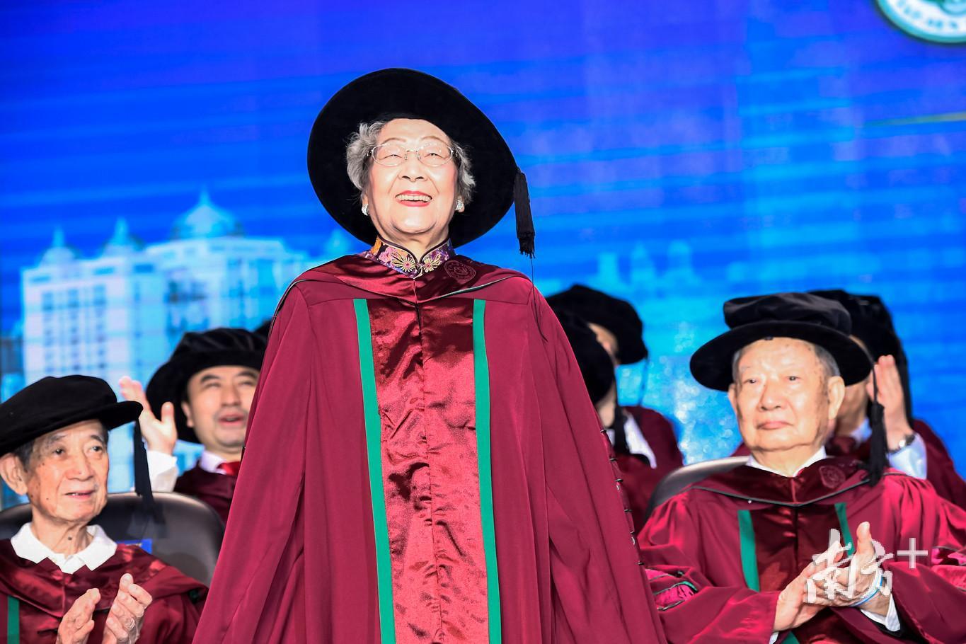 从左至右庄广伦、梁秀龄、朱家恺。 从左至右庄广伦、梁秀龄、朱家恺。