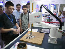 @中小微企业，专属节日送来“大礼包”