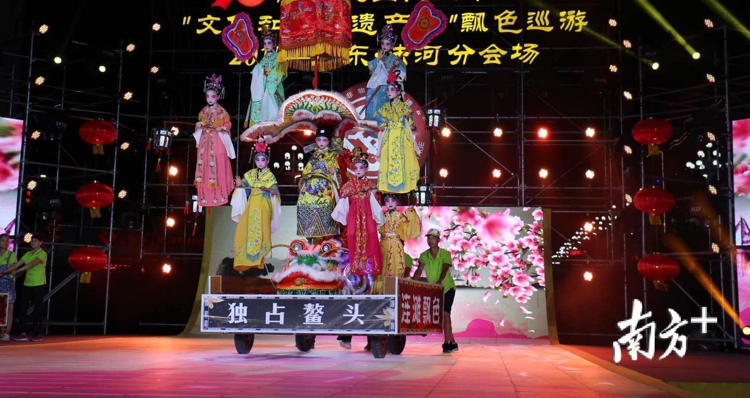 连滩飘色 连滩飘色