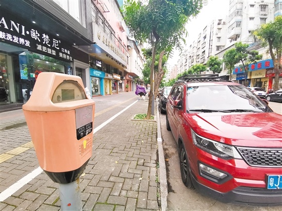 目前江门市市区咪表收费路段有江华路、东华一路等28条路段。 