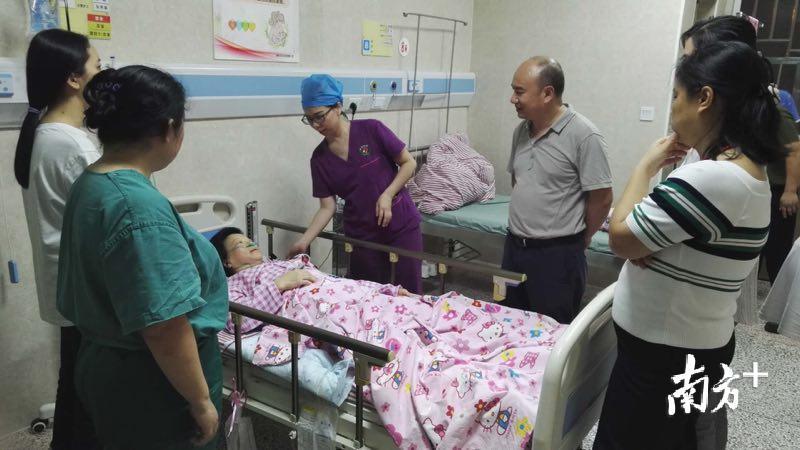 因手术时间短、伤口小，李女士术后恢复良好。
