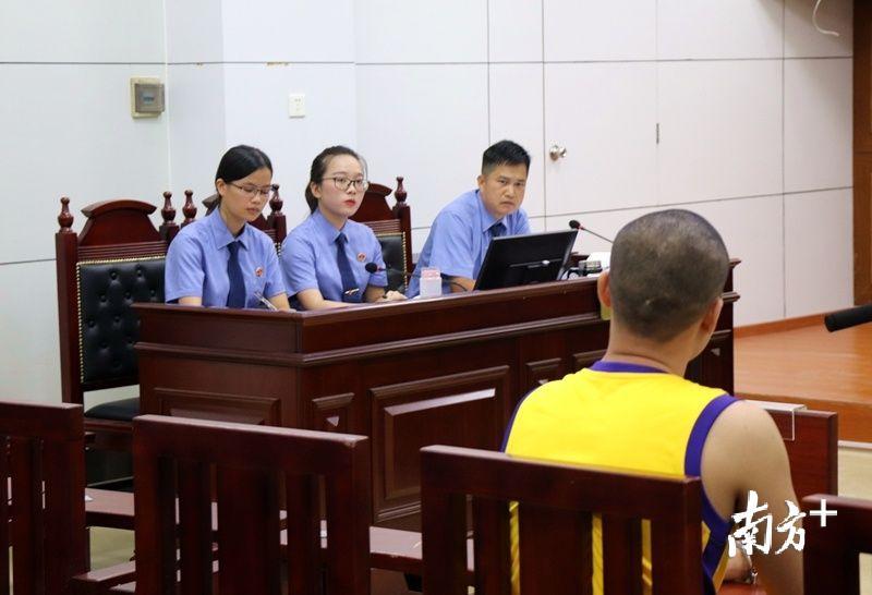 以举报偷采河砂为名行敲诈勒索之实阳西县检察院对一宗恶势力案件出庭