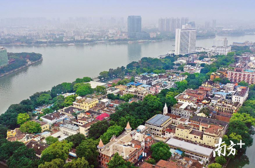 图为有"广州露天博物馆"之称的沙面岛.南方 记者 吴伟洪摄