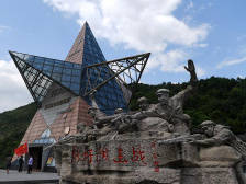 他们，找到了3000多个红军烈士的名字