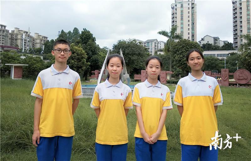 怡福中学四位考生