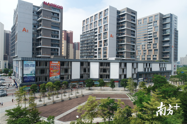 随着城市与产业配套的日益完善,绿岛湖逐步成为了创新要素集聚的产业新高地。戴嘉信摄 随着城市与产业配套的日益完善,绿岛湖逐步成为了创新要素集聚的产业新高地。戴嘉信摄