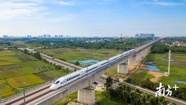 已通车的深湛铁路江湛段