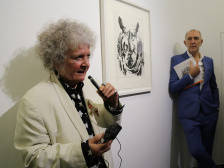 看展|曾面对棺材里的逝者作画！享誉国际的英国画家汉布林广州开展