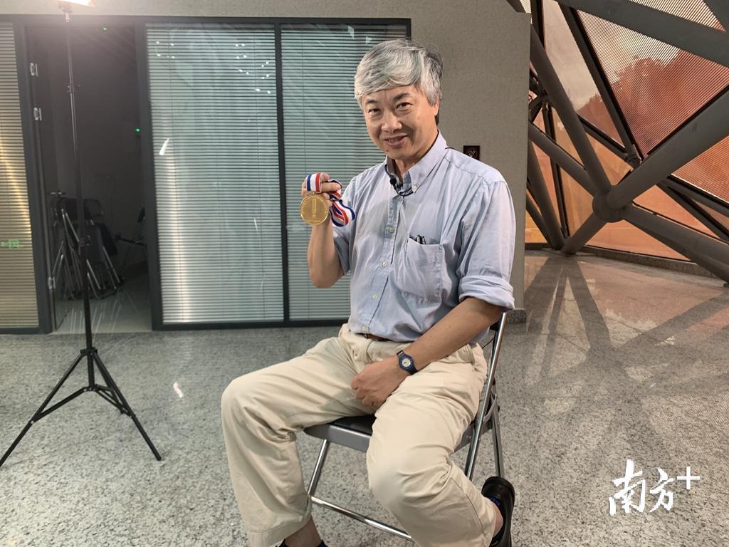 美国纽约科学院院士张曙光。