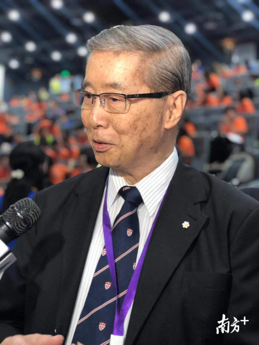 世界"人工细胞之父"张明瑞.