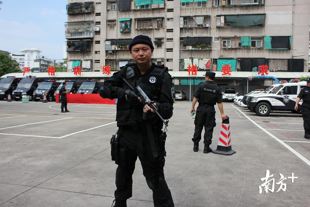 余金华荣获“全国模范退役军人”殊荣。