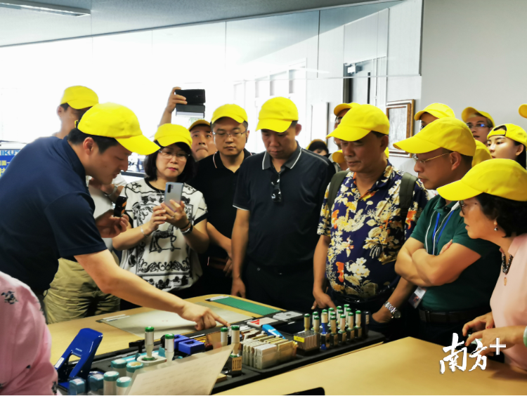 南海企业家在日本企业生田产机交流参观。