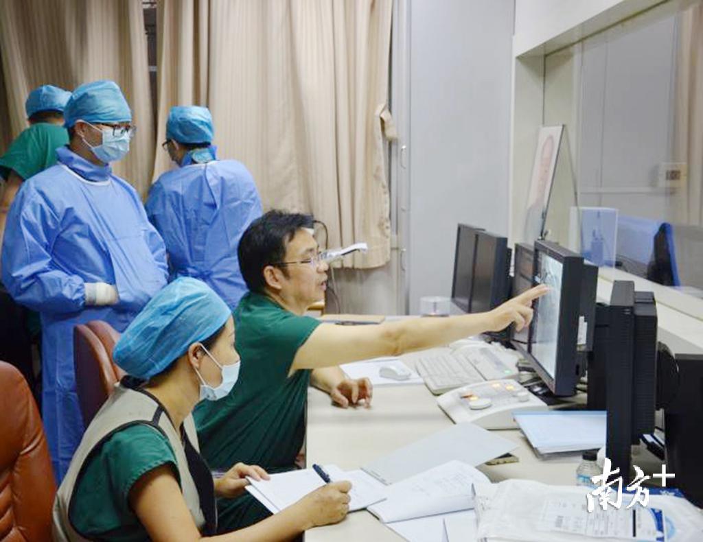 在心血管病医院，每位医生有其侧重的技术领域，集中打造一个专业精分的专家团队。