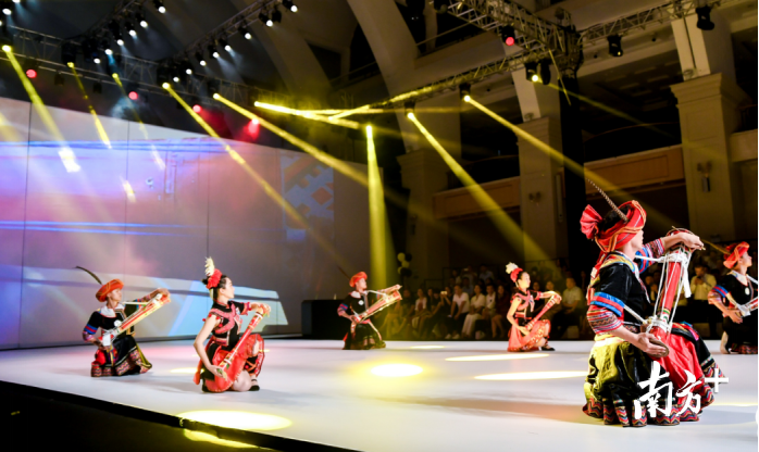 连南瑶族文化采风汇报会是今年开幕式的重头戏。