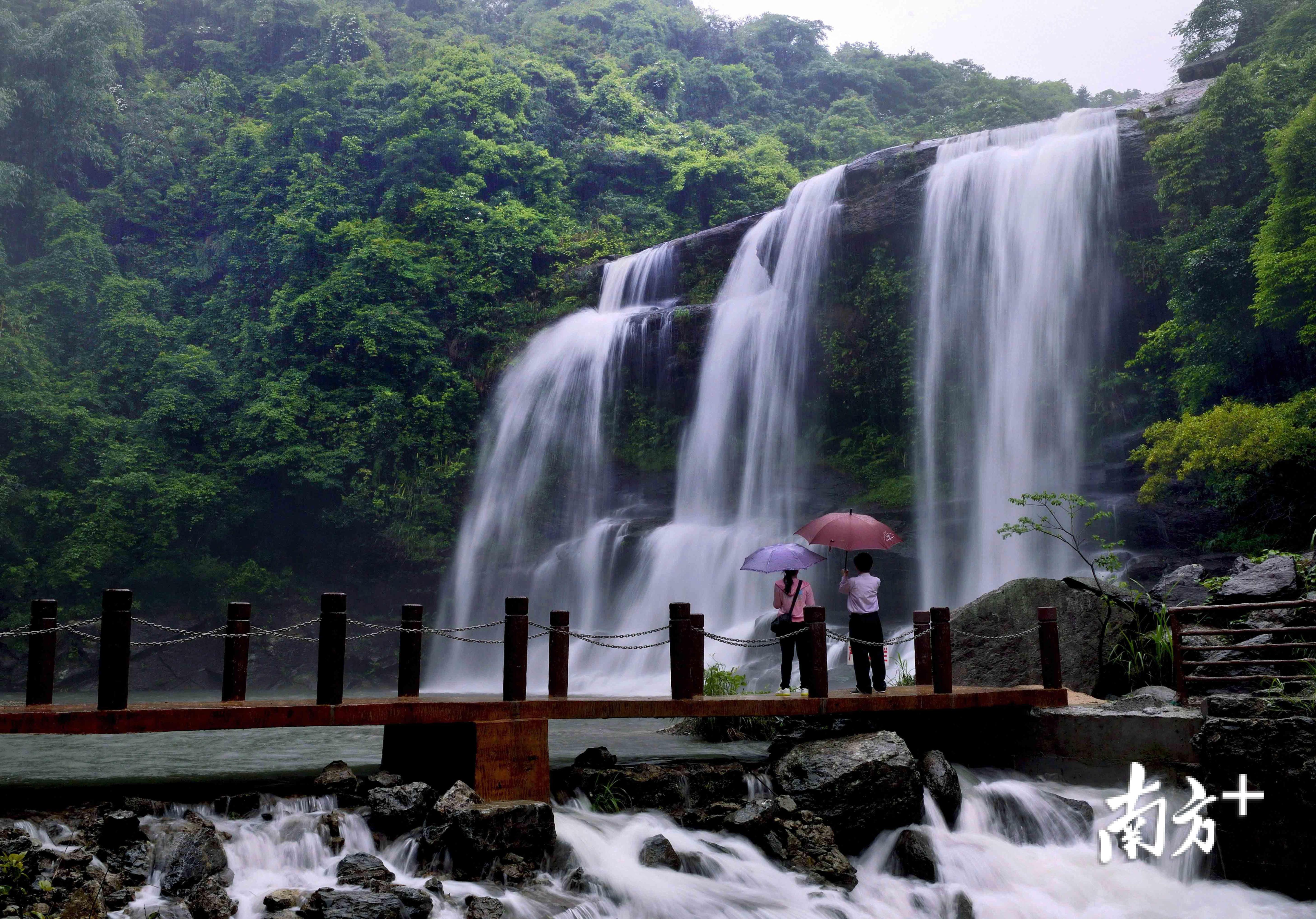 揭西黄满寨瀑布