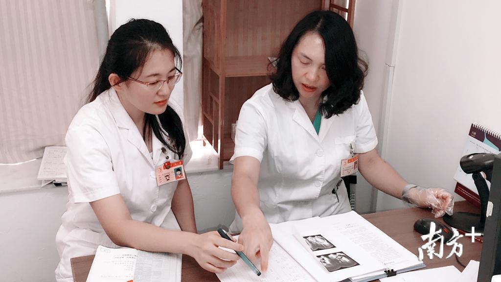 林虹承担医学院妇产科学各层次学生的教学任务,其学生毕业后大多成为专业技术骨干。 林虹承担医学院妇产科学各层次学生的教学任务,其学生毕业后大多成为专业技术骨干。