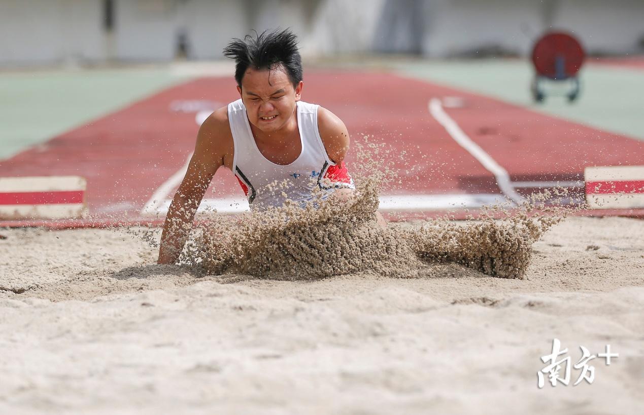 图集震撼人心中山残运会每个运动员都是冠军