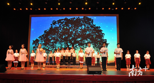 松山湖实验中学诵读经典活动 松山湖实验中学诵读经典活动