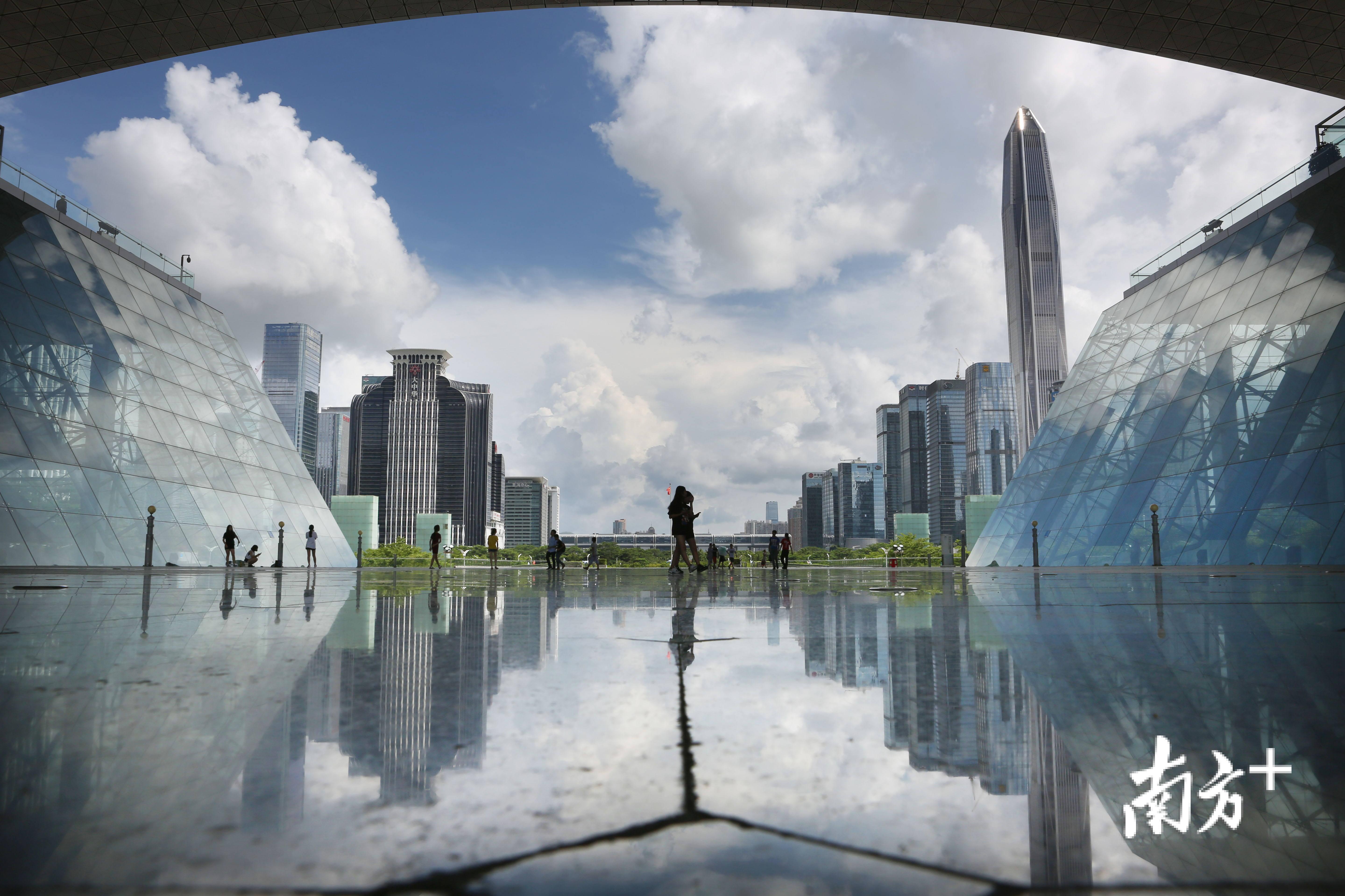 深圳CBD风光。南方日报记者 鲁力 摄 深圳CBD风光。南方日报记者 鲁力 摄