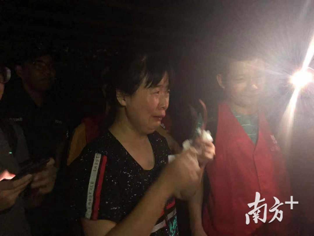 相认现场，刘婷喜极而泣。