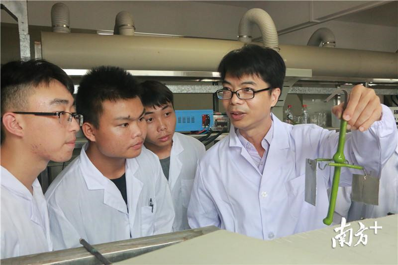 江门职业技术学院 黄元盛 黄烨倩摄 江门职业技术学院 黄元盛 黄烨倩摄