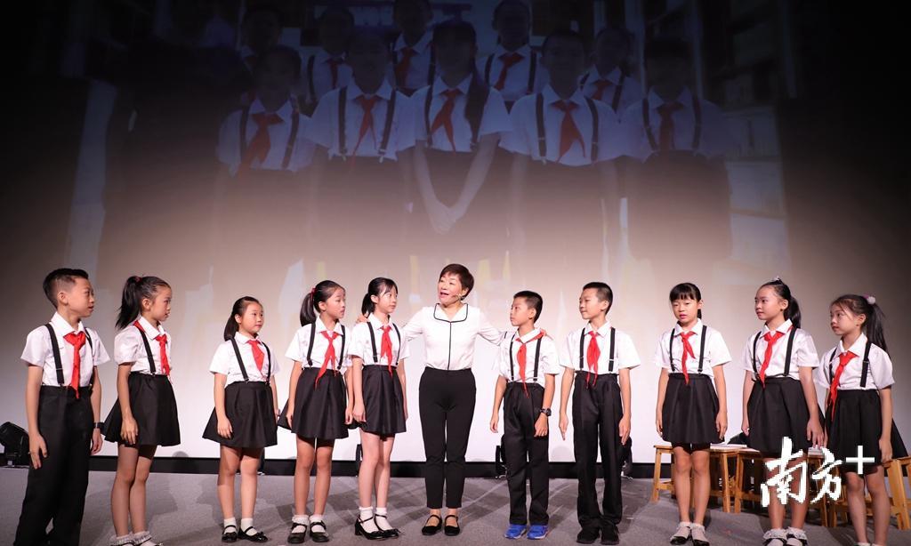 情景剧《老师，我是您的学生》。