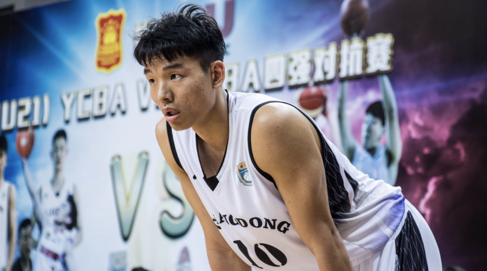 方渭博,出生于2000年,身高188cm,司职后卫.